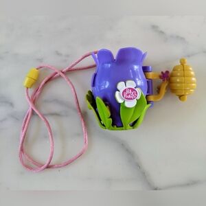 Vintage 1998 Polly Pocket Honey Bee Locket (Two figures Are Missing).